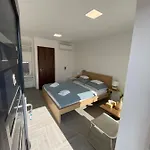 Sulyom Panzio Apartamento *