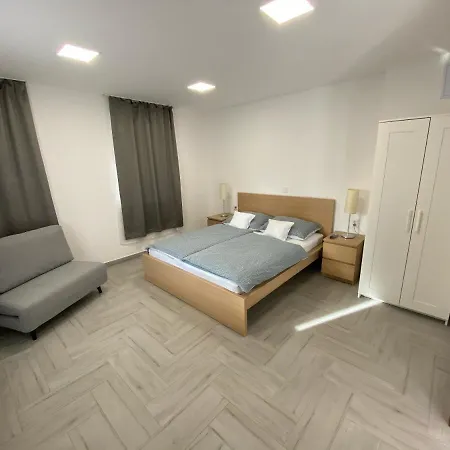 Sulyom Panzio * Tiszafüred